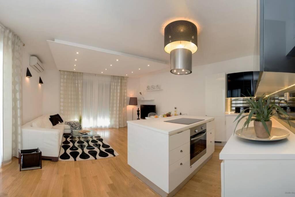 Ensidia Luxury Suite Split Exterior photo